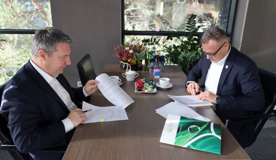 577078917_879079457776931_3251319115076928356_n