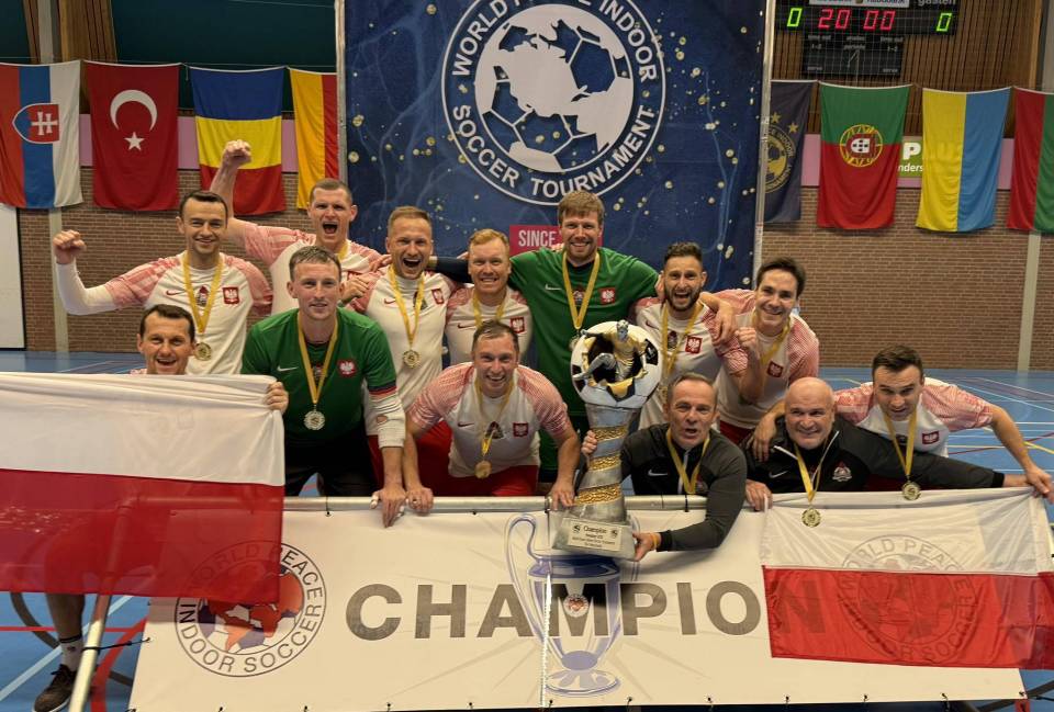 Polscy strażacy - podwójni Mistrzowie Świata! Mundurowi z  Łódzkiego sercem zwycięskiej drużyny [Wideo, foto]